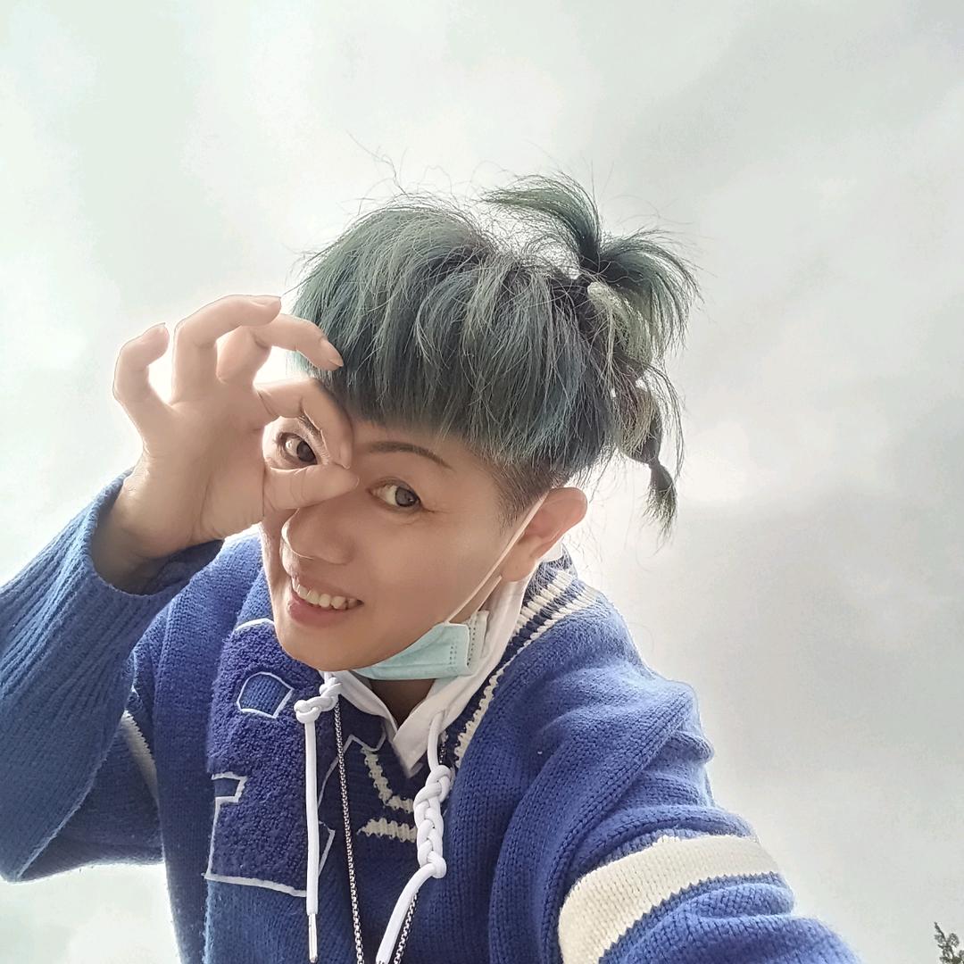 南宁月月美发