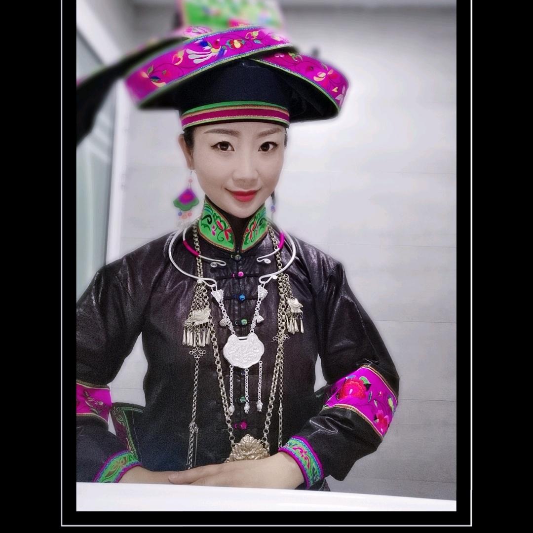 陆芊妤 LUh QENX YIZ