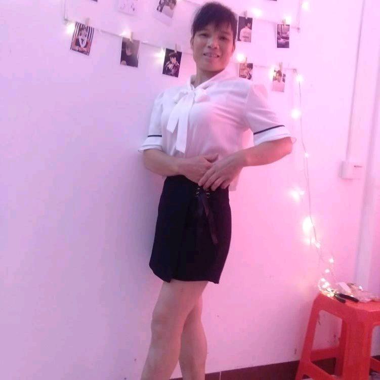 文英巜新人首播，开播时间不定》