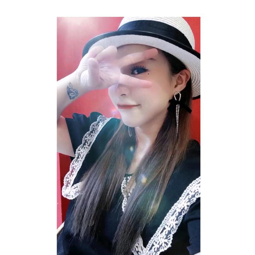 爱吃草莓滴小仙女