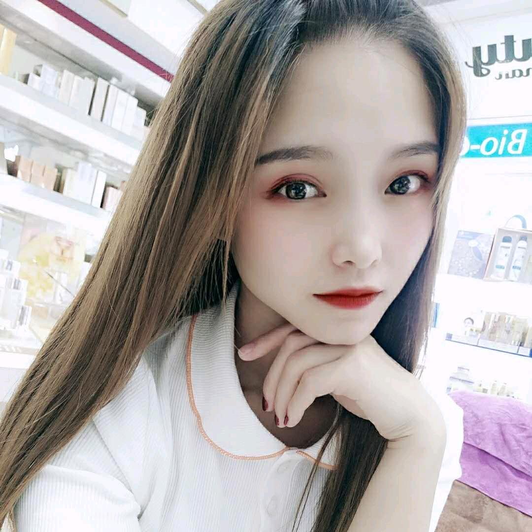 敏敏，