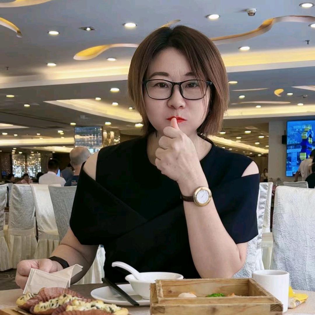 依依小姐姐