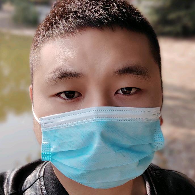 ，猛踹瘸子那条好腿