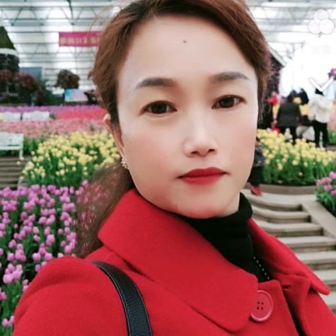 小芳，每天晚上19点40分直播聊天娱乐主