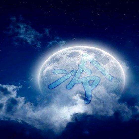蓝天白云大太阳旧港里的少年郎