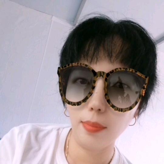 英英爱追剧