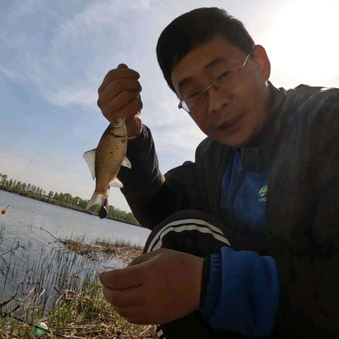 大舌头钓鱼
