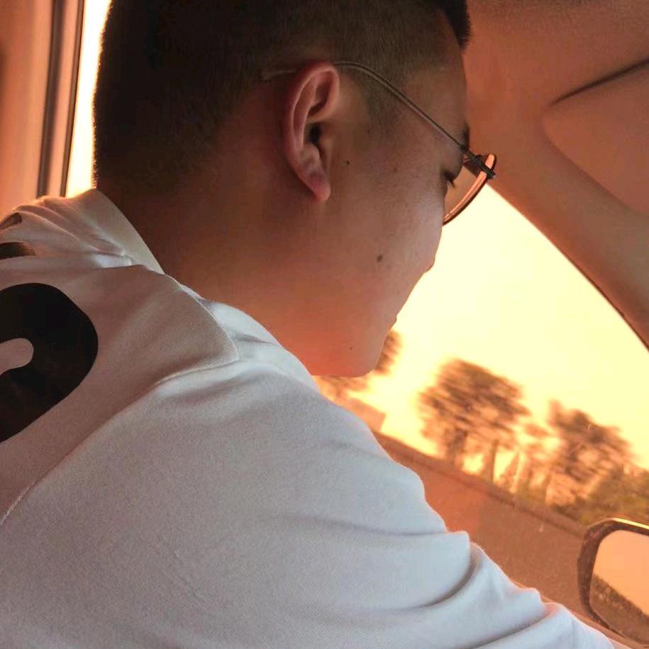 @卖水果的小哥哥