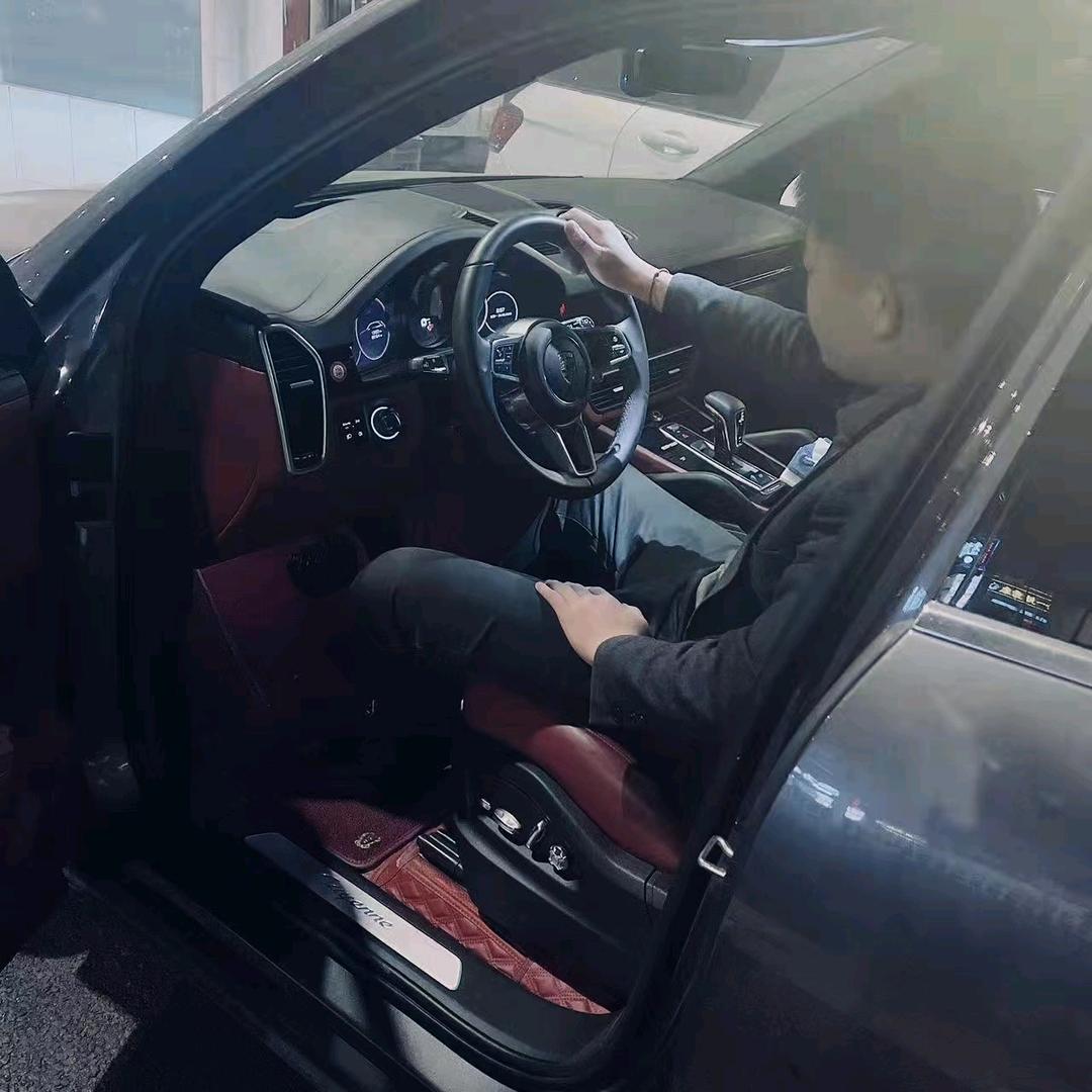 龙某人