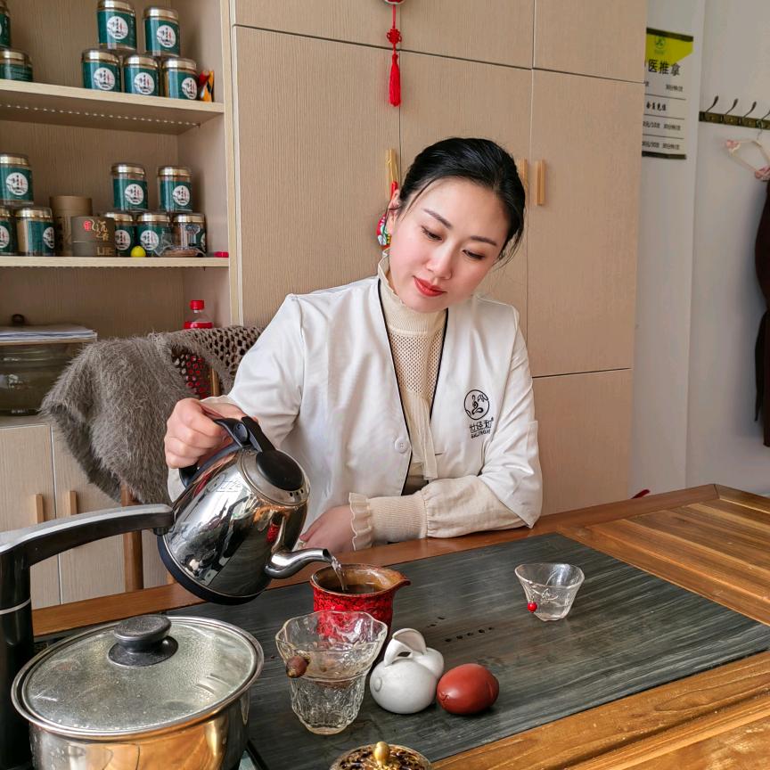 世经和 曼陀无心