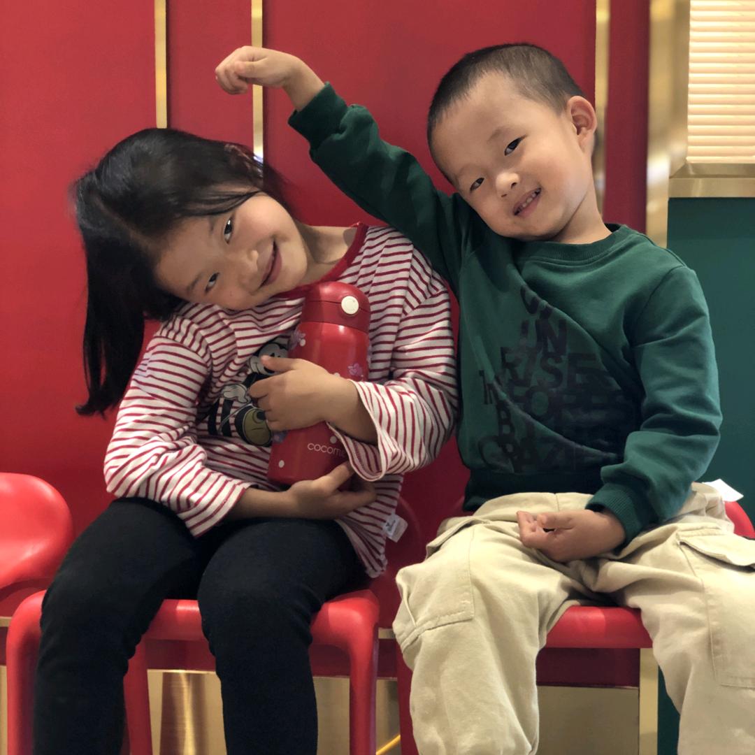 Laura&Leo成长记