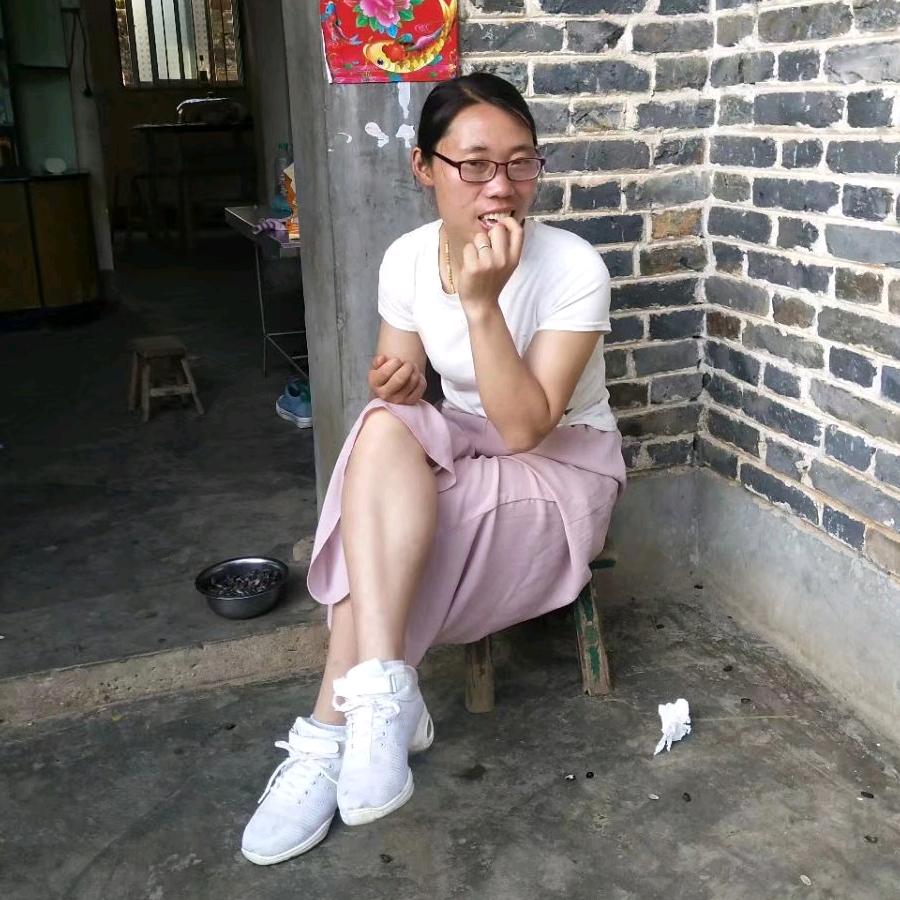钢筋水泥妹