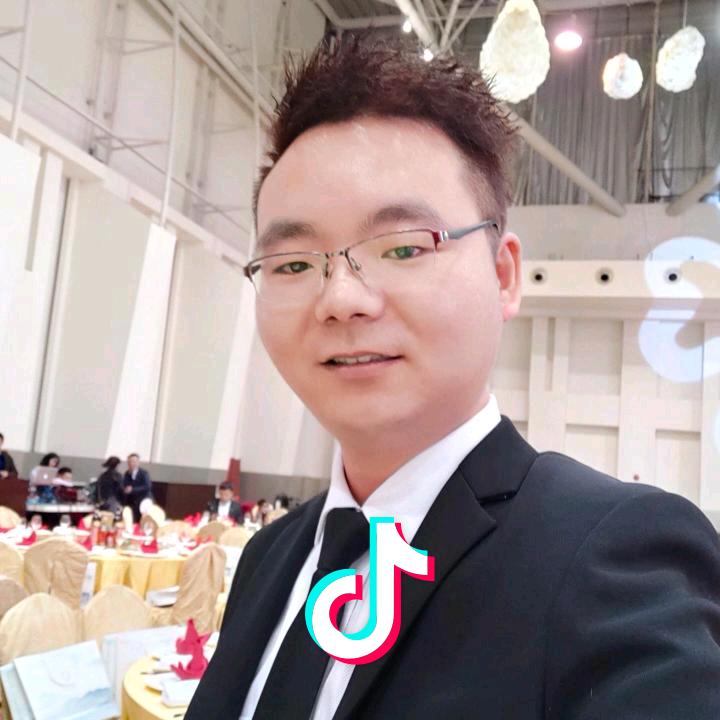 阿伟佬