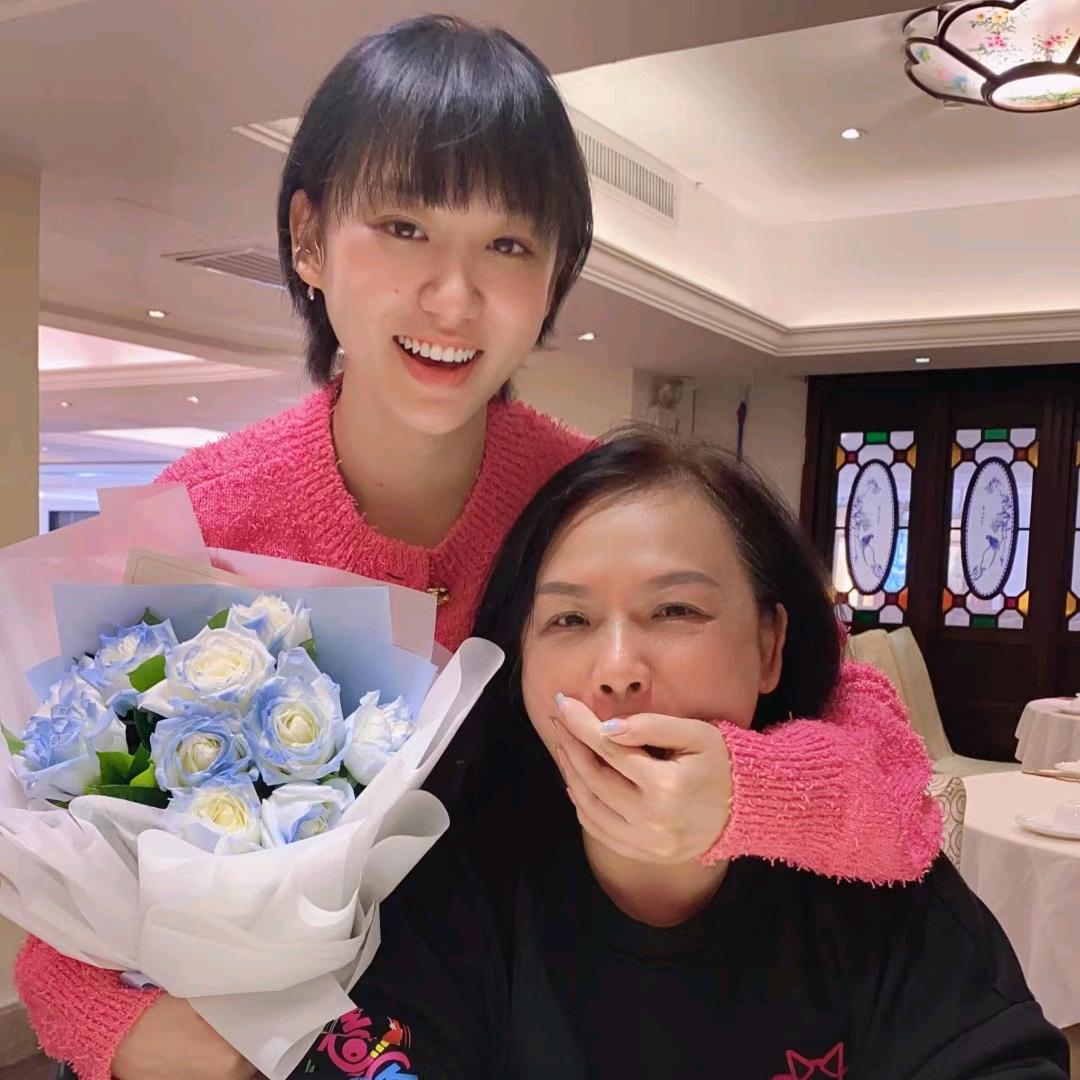 挞妈想笑哈哈