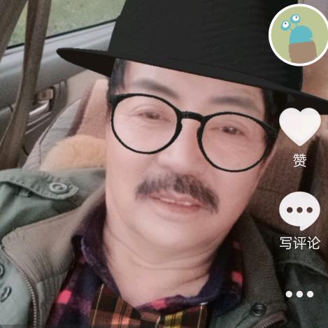老鼠叼猫