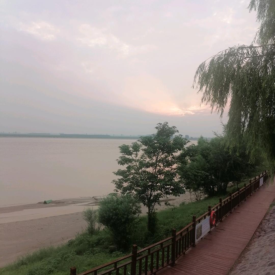 @小郭😁拒绝聊天