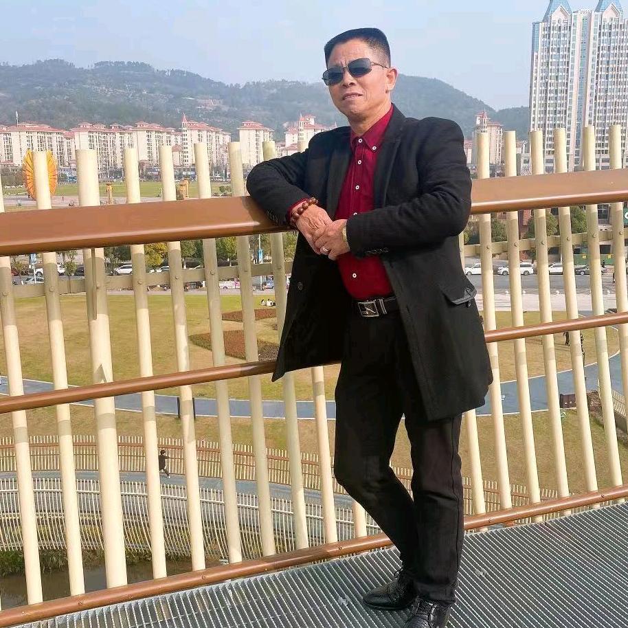 过了期的帅哥