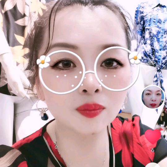 西安三间鼠服装批发