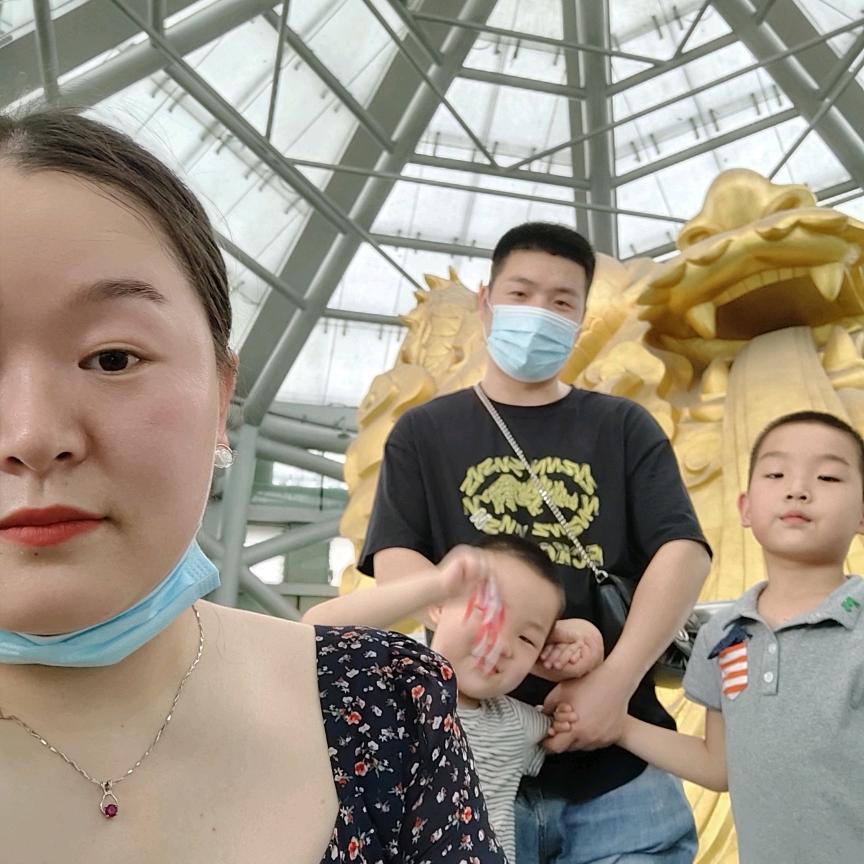 硕祥麻麻👨‍👩‍👦‍👦💄阿丽