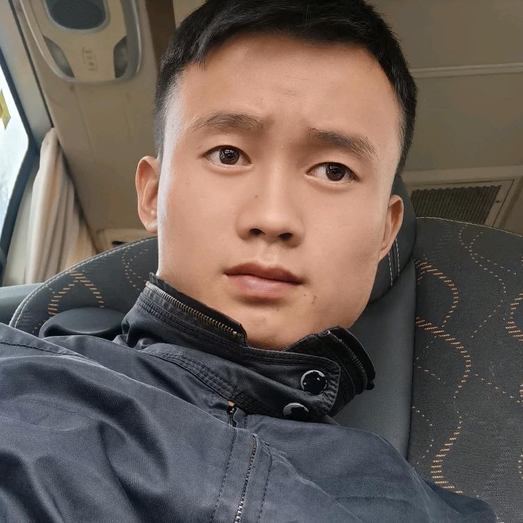 笑着行  ╲