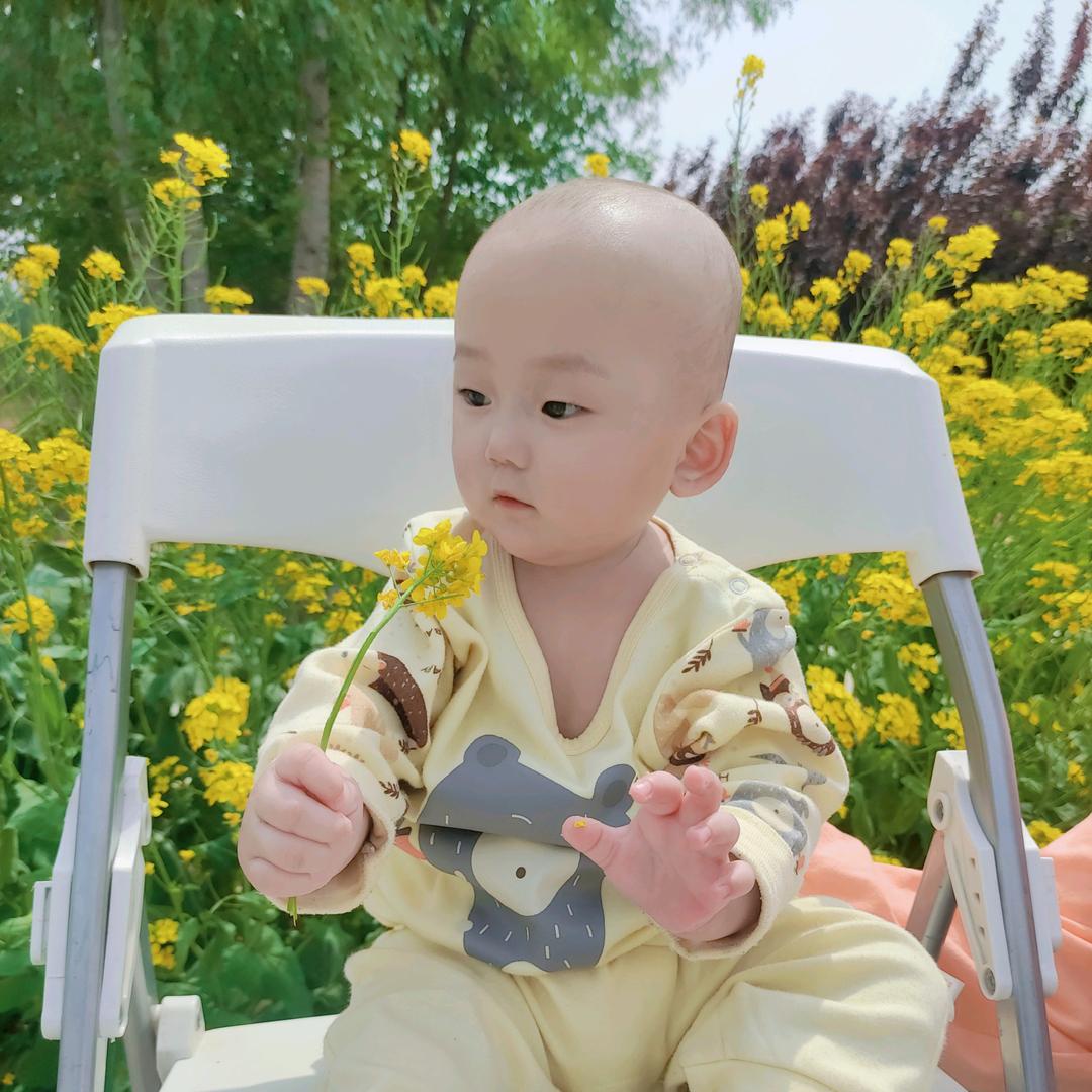 小妞依依
