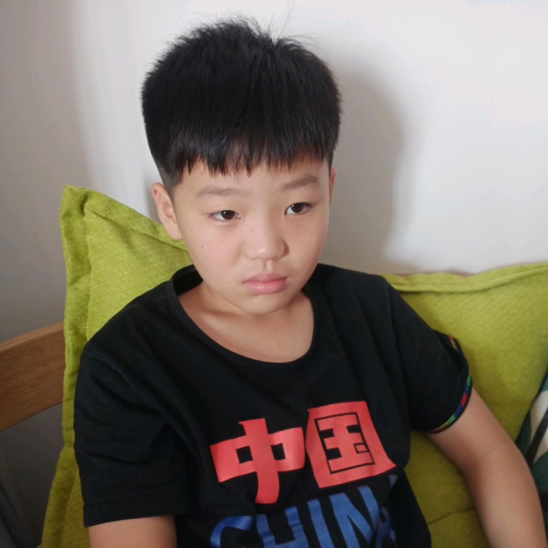 杨逸晨
