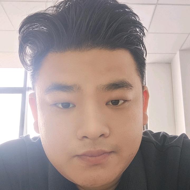 小钢炮...