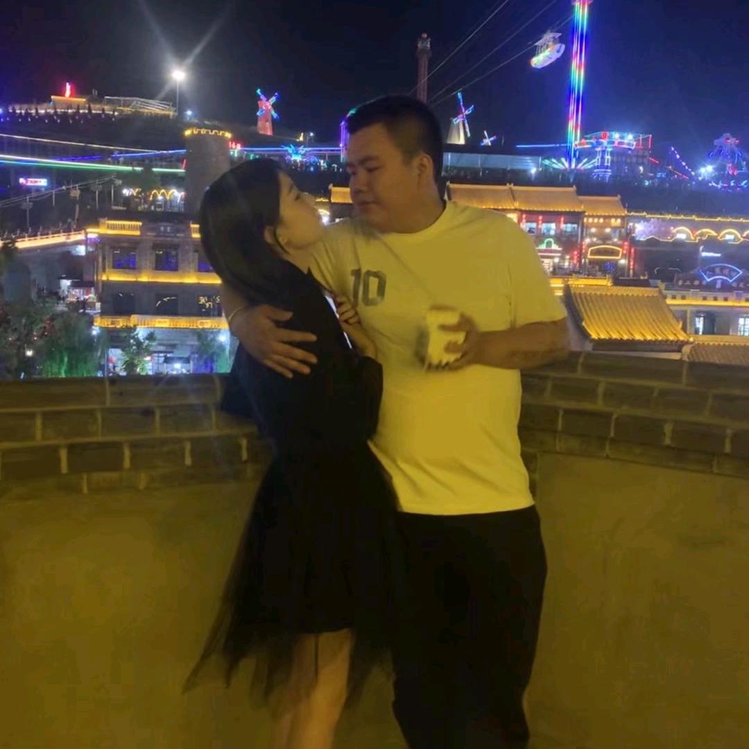 肆个朋友娱乐室