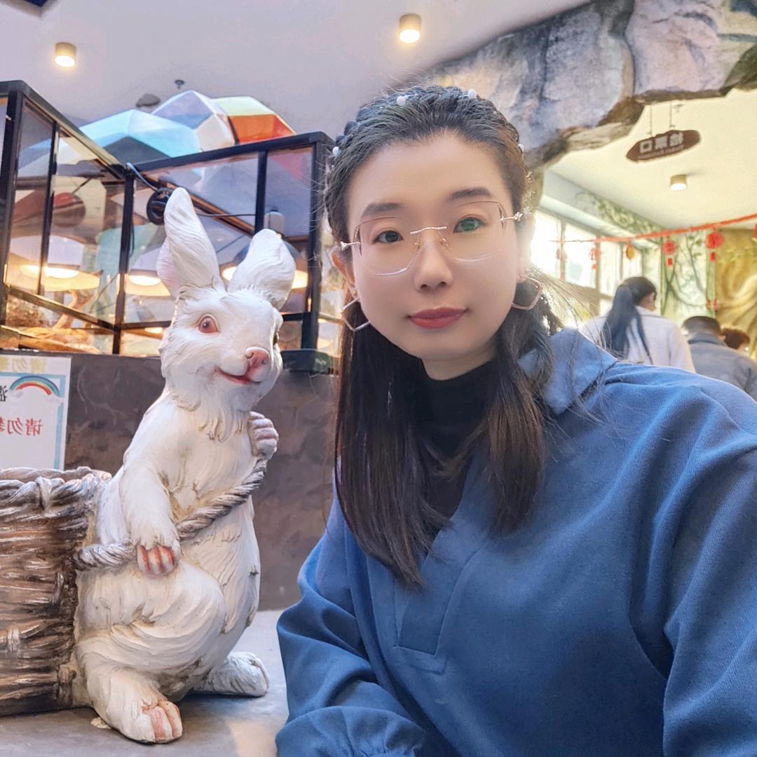 娜娜吃喝玩乐