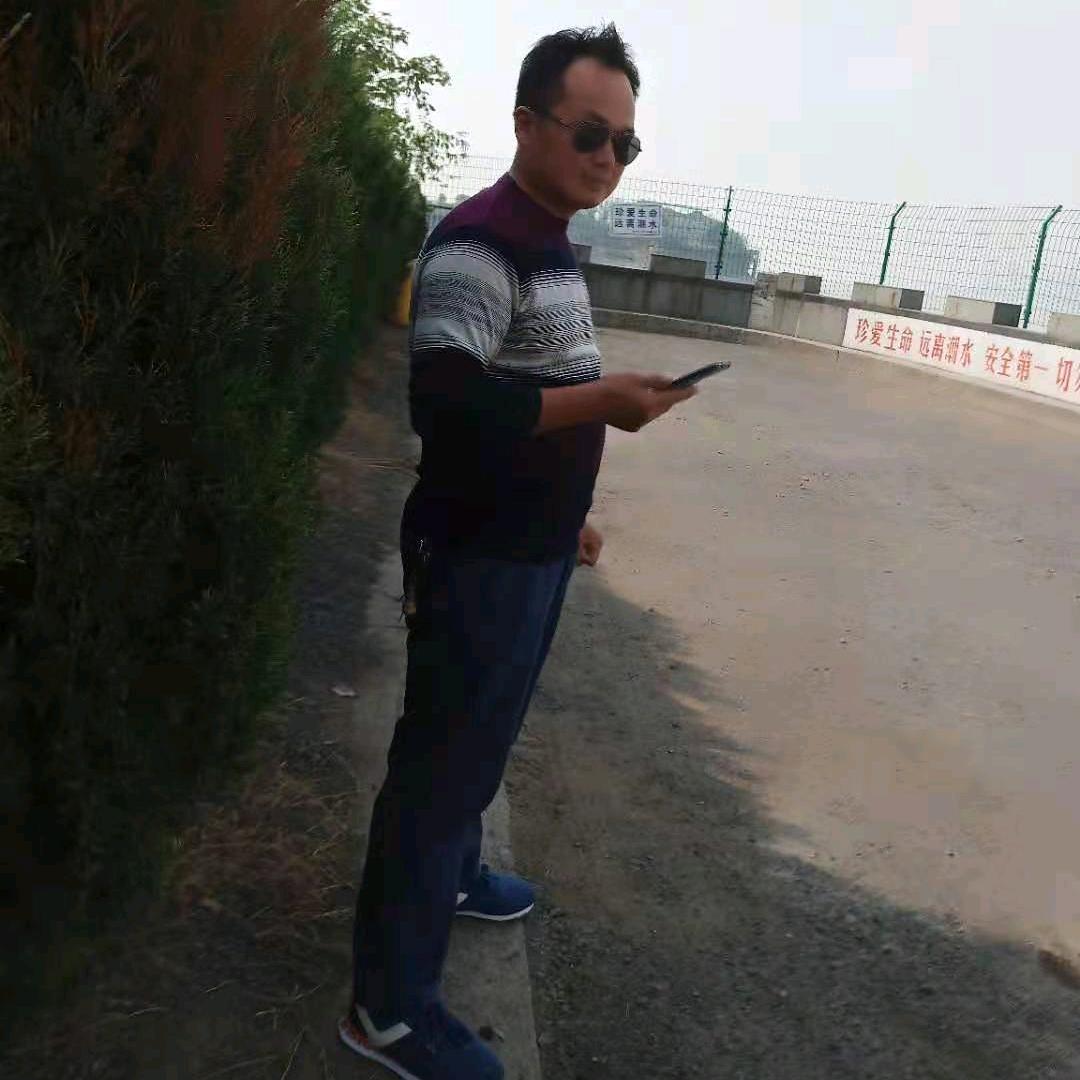 黄哥专业地坪收光