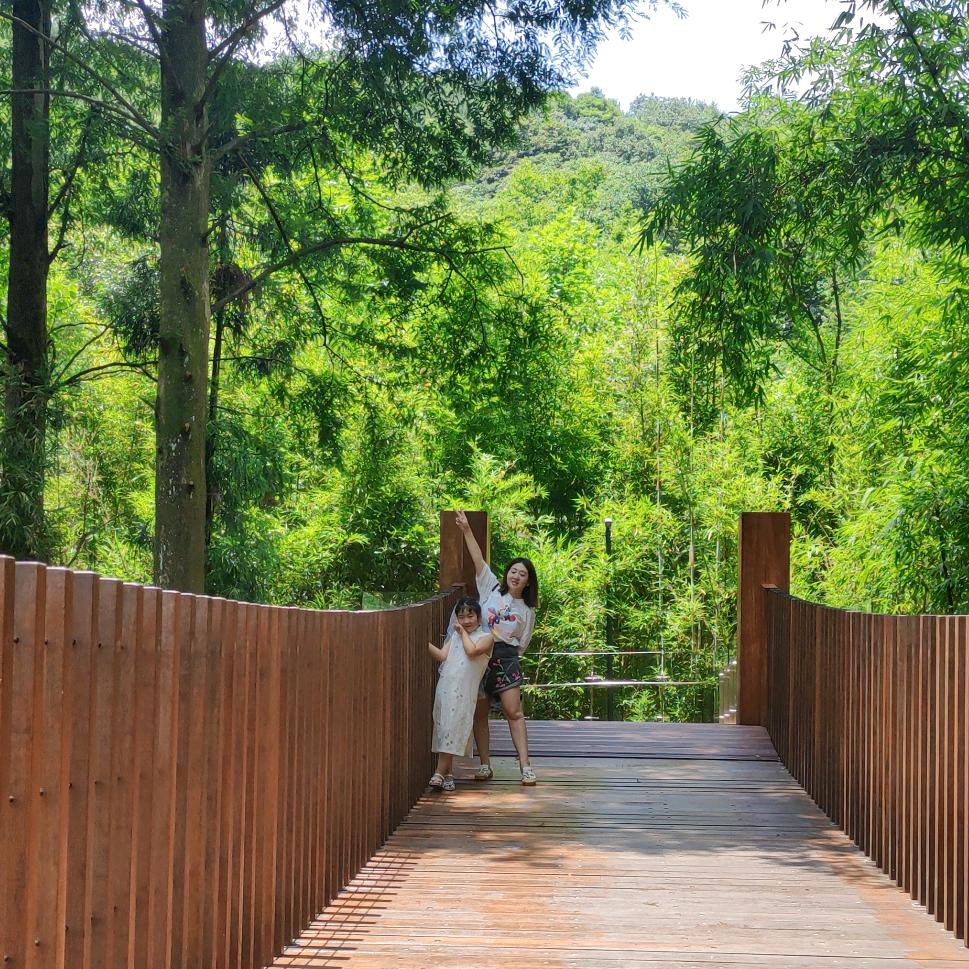 拥  抱嘎嘎儿