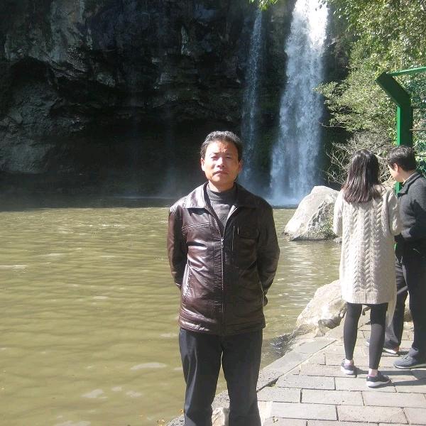 李遵东