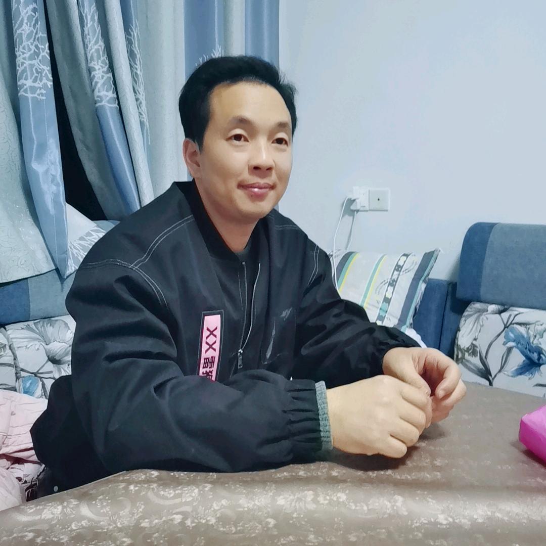 伍晖，尾板出租