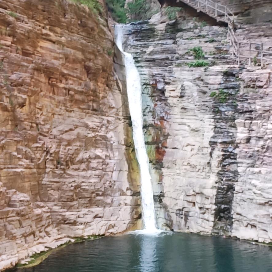 便利店《酒桶》