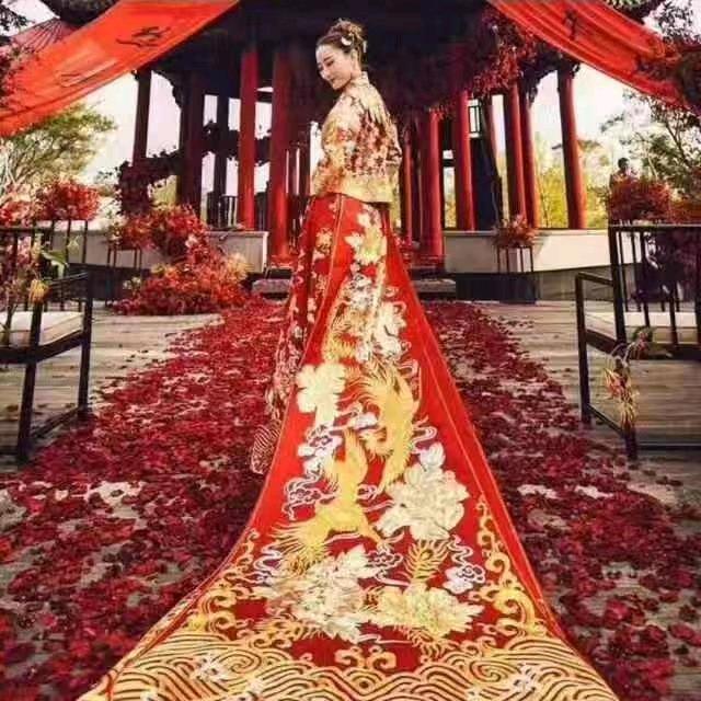 龙口市田纬喜妈妈旗袍礼服定制