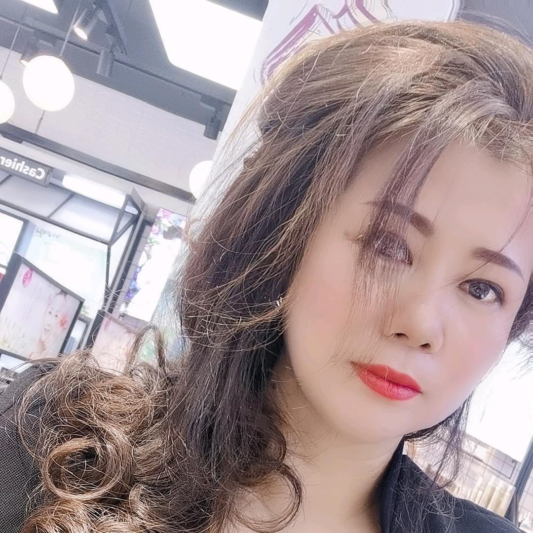 新时代化妆品（26年的老店）