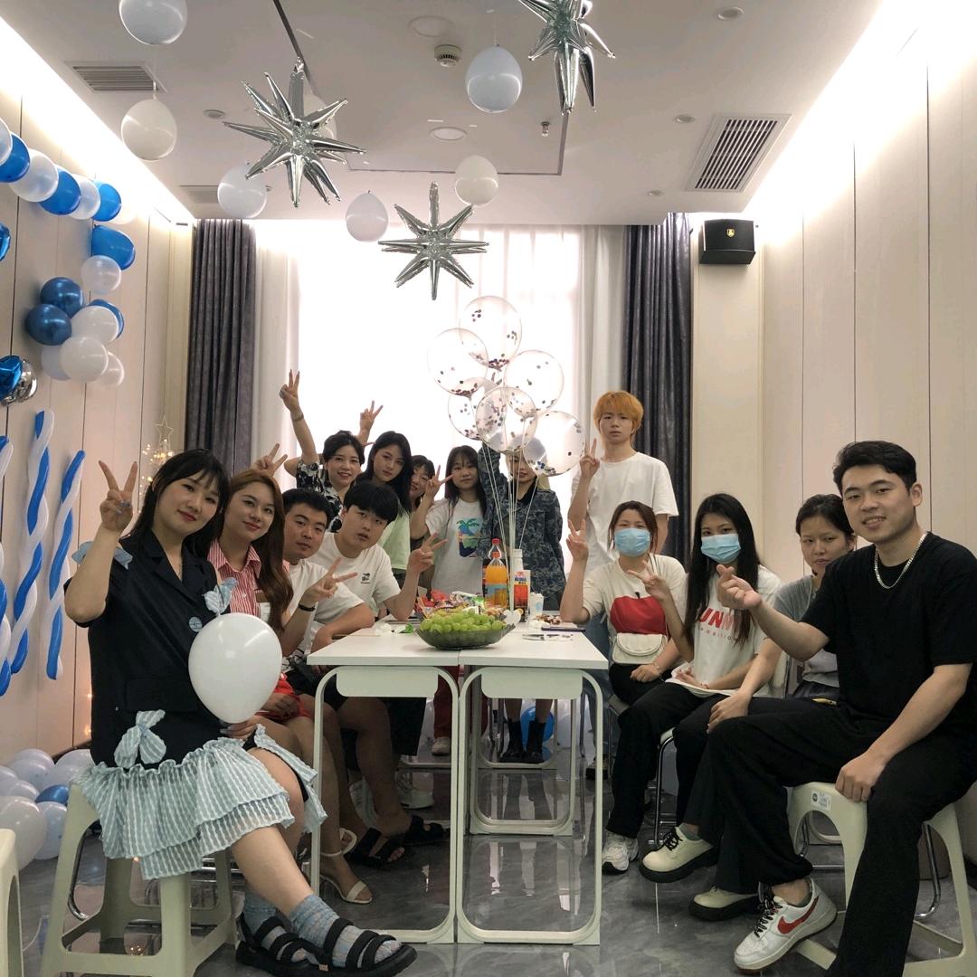 是小魔女耶✌️