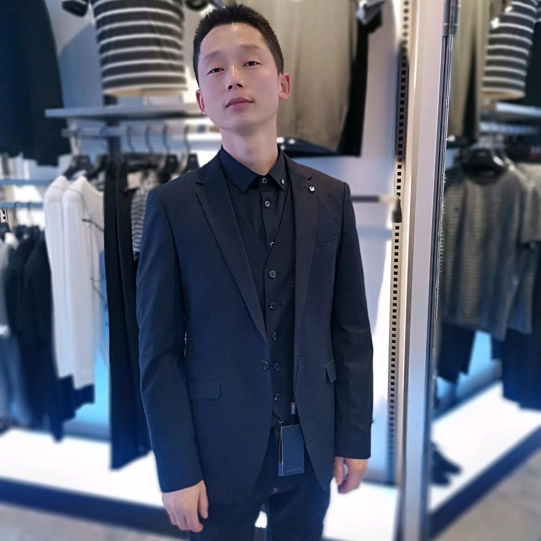 一哥收废品的保阝佥人