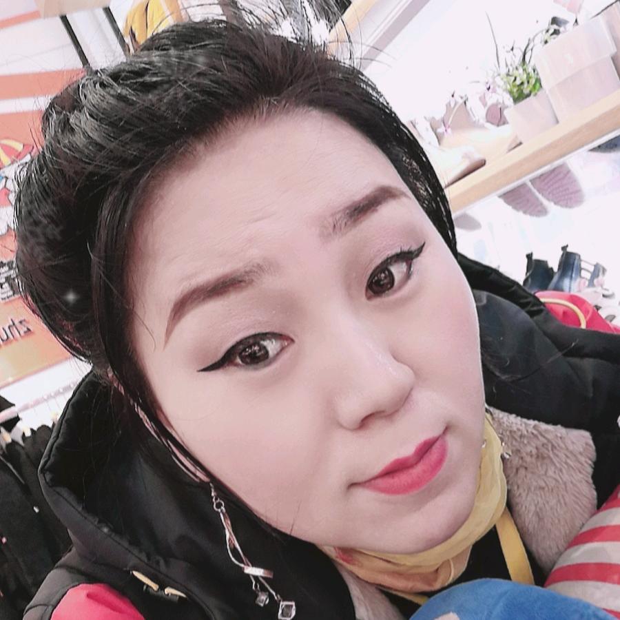 董周大小孩童装—王小玲