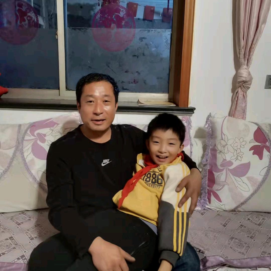 崂山捕鱼小伙