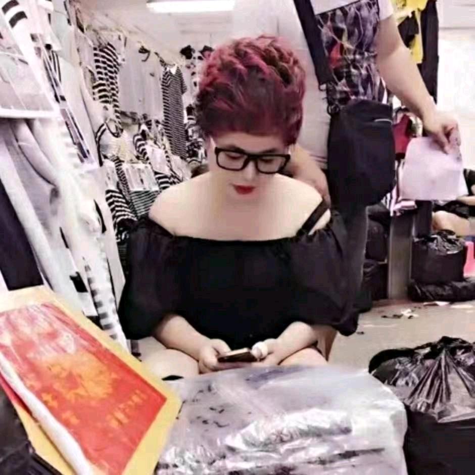 新都欧雨韩女装主做双面羊绒羽绒服源头工厂