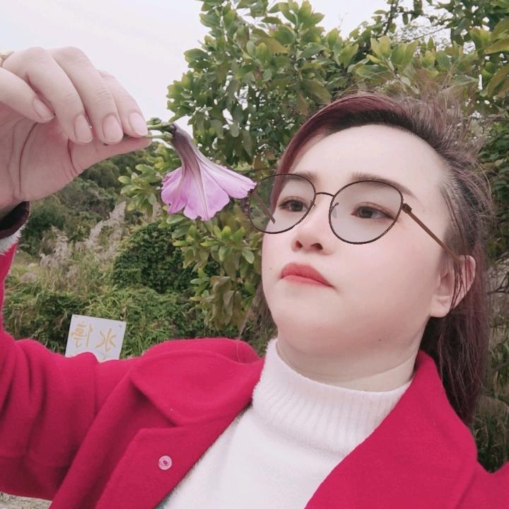 火玲珑牛仔女装批发