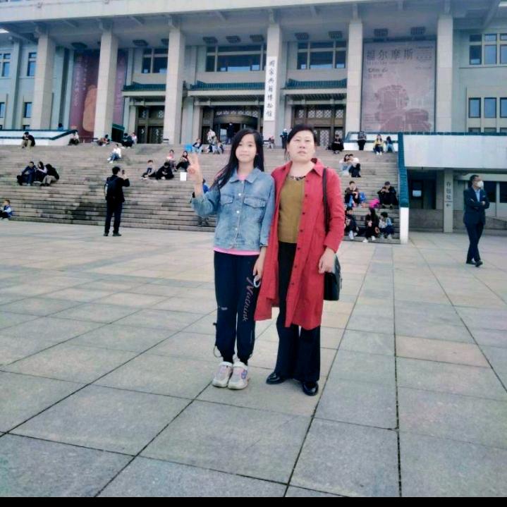 英英，湖南人在北京