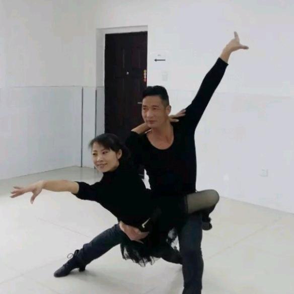 邵阳舞蹈朱萍