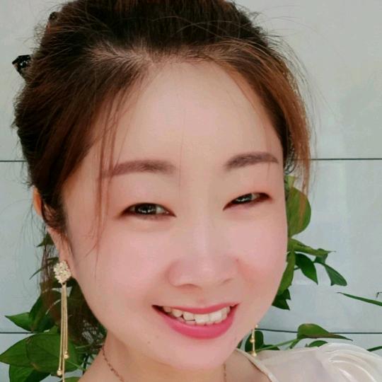 中方婼妹爱窗帘
