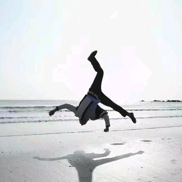 ゛Au・老三゜