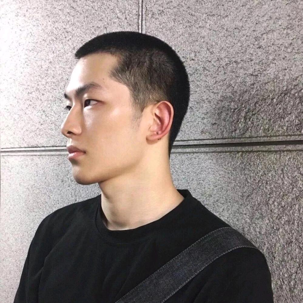 一块腹肌
