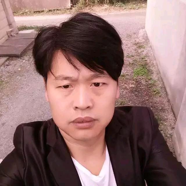 老廖喜欢唱歌
