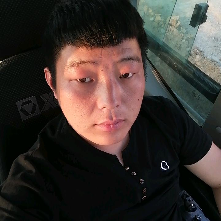 泗县挖机小王子