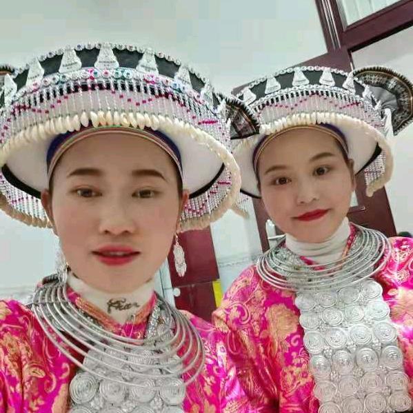 苗乡大姐